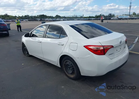 2019 Toyota Corolla Le z USA, uszkodzony, nr VIN 5YFBURHE3KP946216
